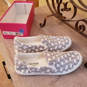 Cat Slip On Sneakers 7.5 Gray and White
